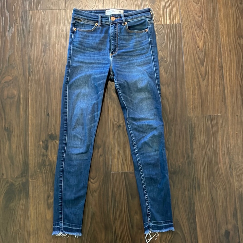 Abercrombie and Fitch high rise ankle jean